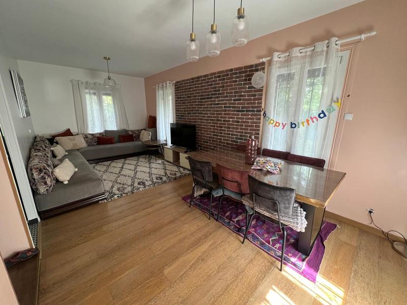 Maison - 140 m² - 5 pièces