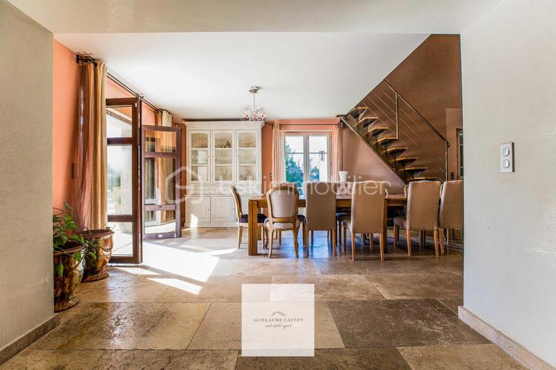 Mas - 486 m² - 10 pièces