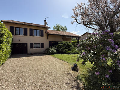 Maison traditionnelle - 125 m² - 5 pièces