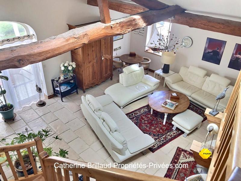 Maison - 290 m² - 8 pièces