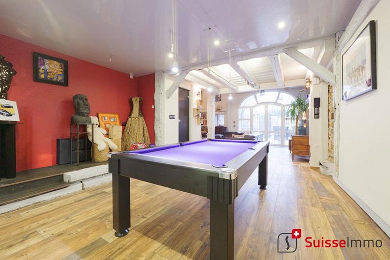 Maison - 295 m² - 10 pièces