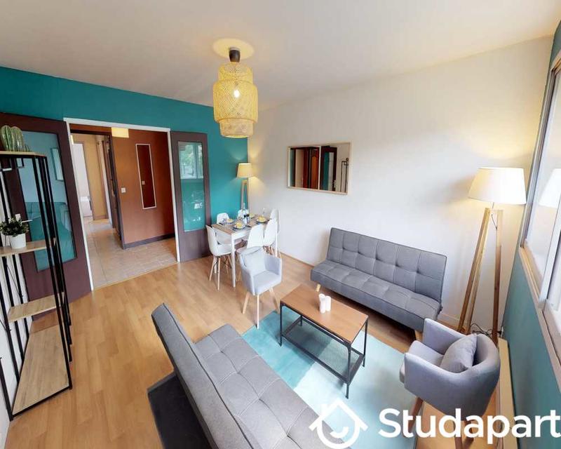 Chambre - 100 m² - 1 pièce