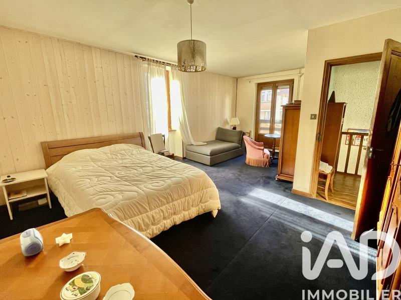 Maison - 194 m² - 7 pièces