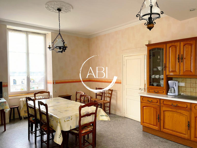 Maison ancienne - 167 m² - 9 pièces