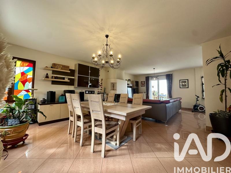 Maison - 156 m² - 7 pièces