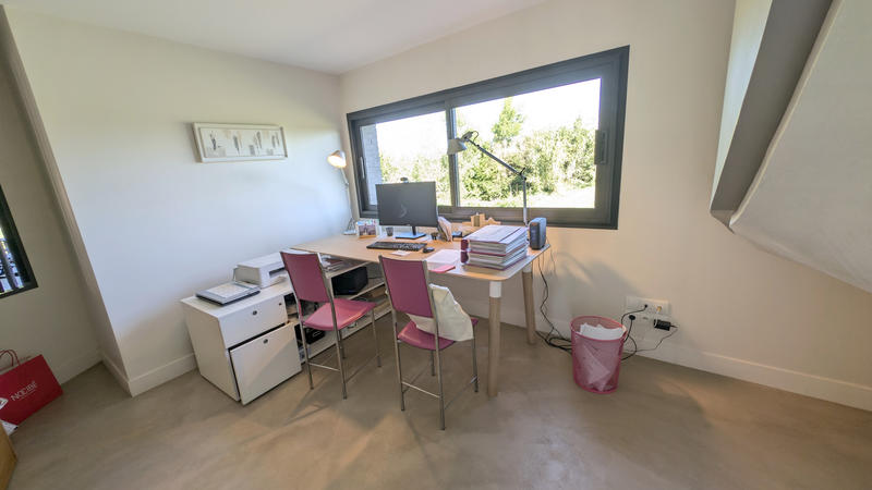 Maison - 208 m² - 5 pièces