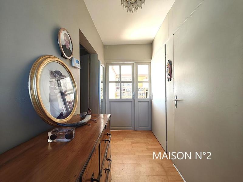 Maison - 360 m² - 15 pièces