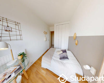 Chambre - 70 m² - 1 pièce