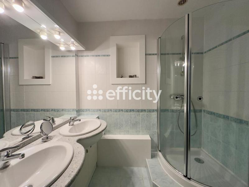 Villa - 140 m² - 5 pièces