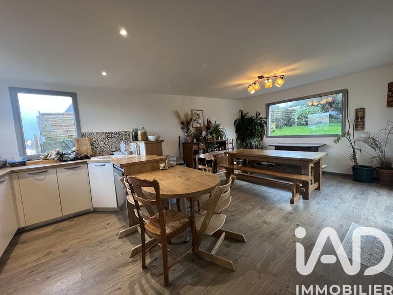 Maison - 99 m² - 5 pièces