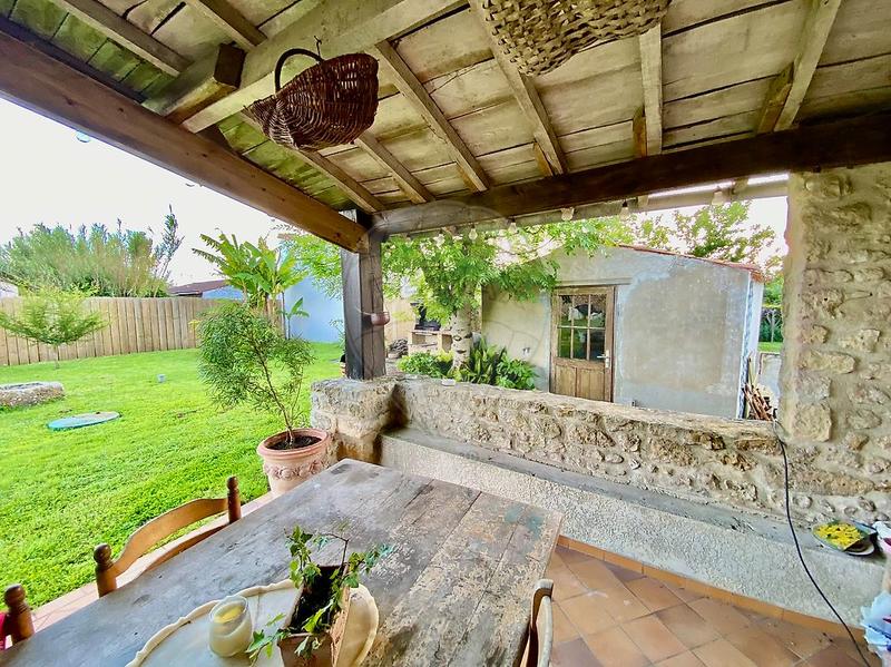 Longère - 430 m² - 5 pièces