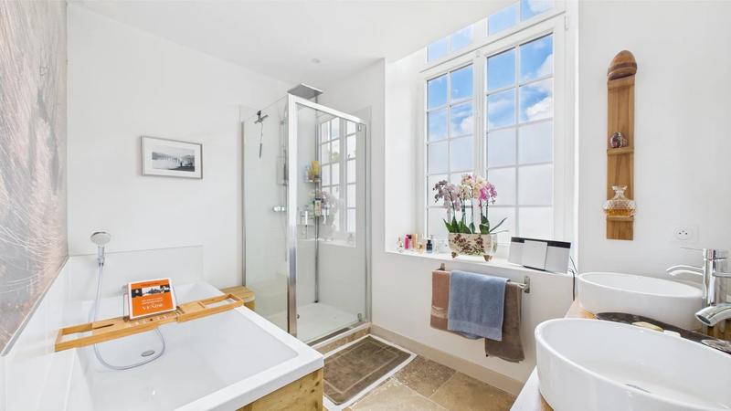 Appartement - 95 m² - 4 pièces