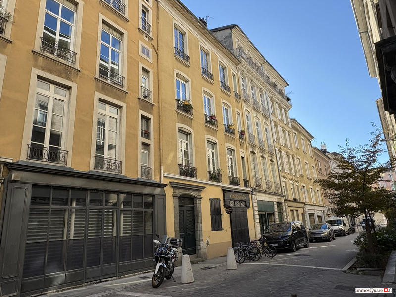 Appartement - 136 m² - 4 pièces