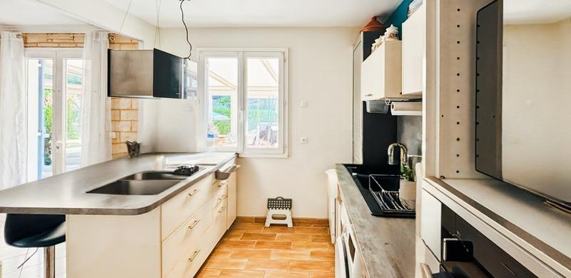 Maison - 110 m² - 6 pièces