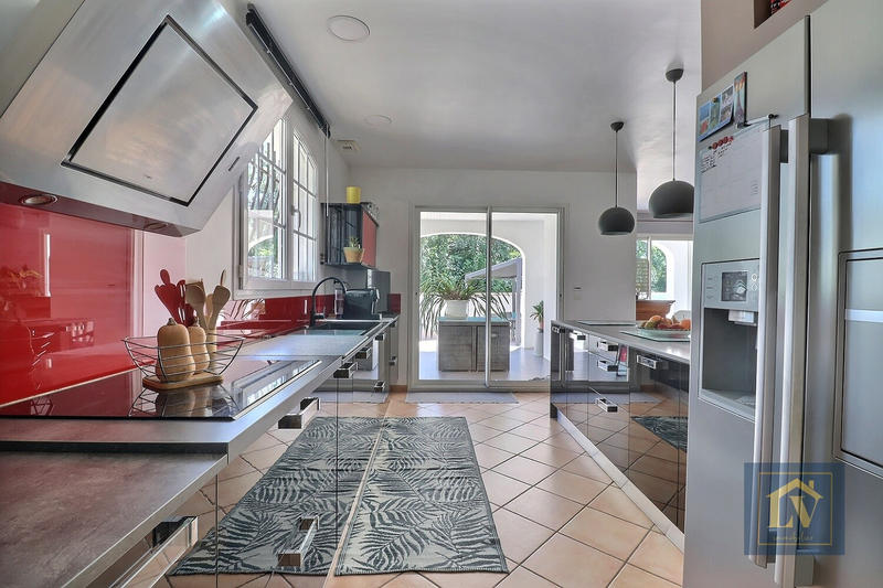 Villa - 195 m² - 6 pièces