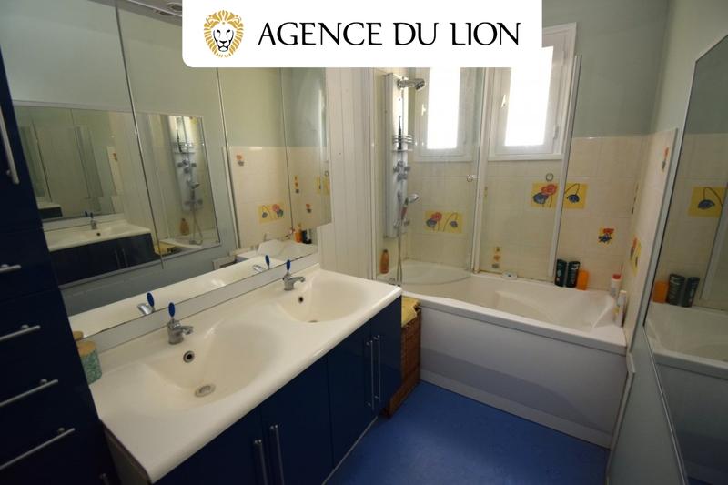 Maison - 151 m² - 6 pièces