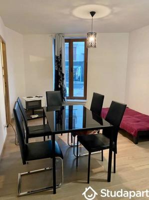 Chambre - 9 m² - 1 pièce