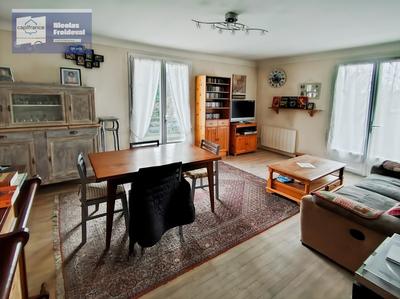 Maison - 176 m² - 7 pièces