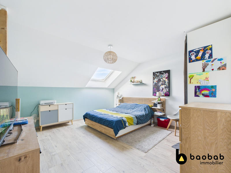 Appartement - 90 m² - 4 pièces