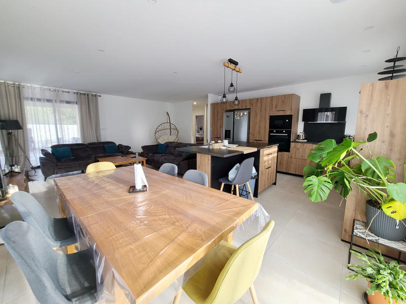 Maison - 106 m² - 4 pièces