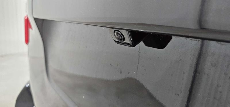 Peugeot Traveller m BlueHDi 180ch s&amp;S Eat8 Business