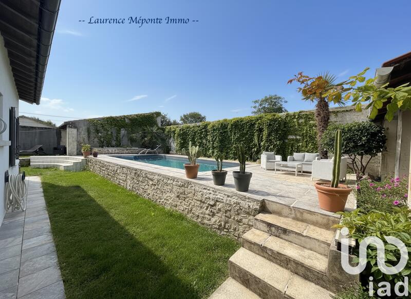 Maison - 208 m² - 6 pièces