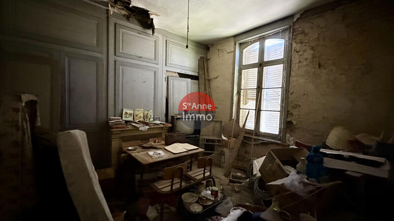 Maison - 200 m² - 8 pièces