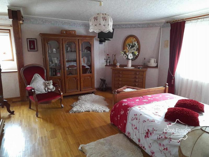 Maison - 263 m² - 13 pièces