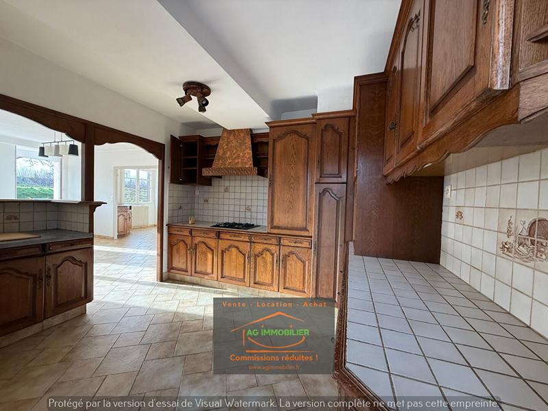 Maison - 224 m² - 9 pièces