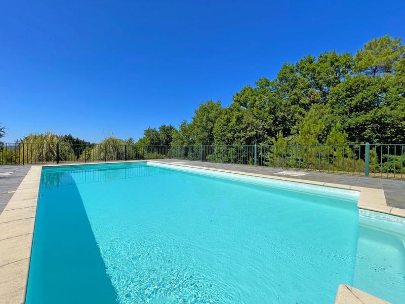 Maison - 190 m² - 5 pièces