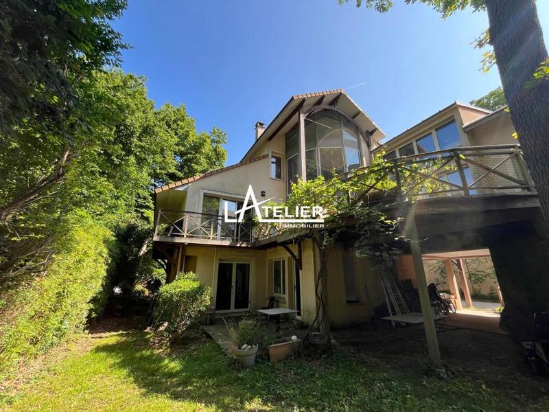 Maison - 399 m² - 15 pièces