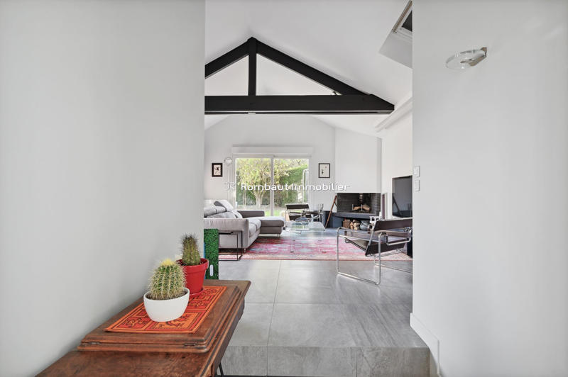 Maison - 181 m² - 7 pièces