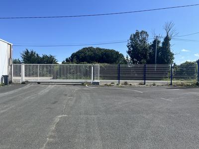 Local d'activités - 1 990 m²