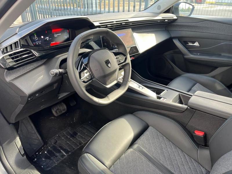 Peugeot 408 Hybrid 136 e-Dcs6 Allure