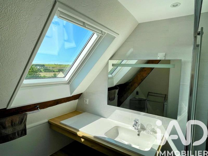 Maison - 299 m² - 9 pièces