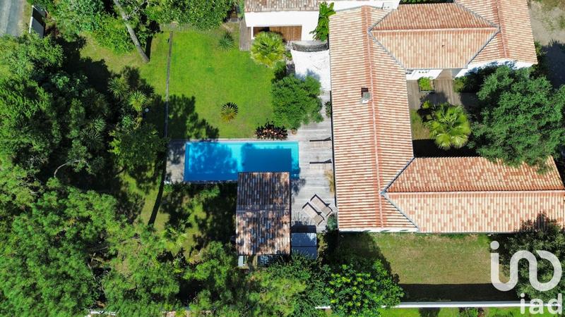 Maison - 205 m² - 6 pièces