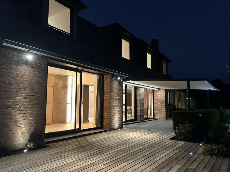 Maison - 249 m² - 8 pièces