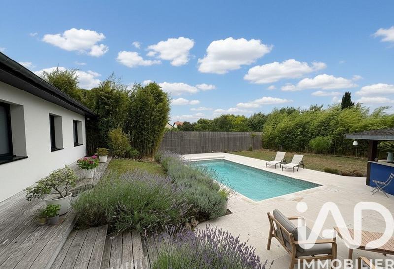 Maison - 185 m² - 8 pièces