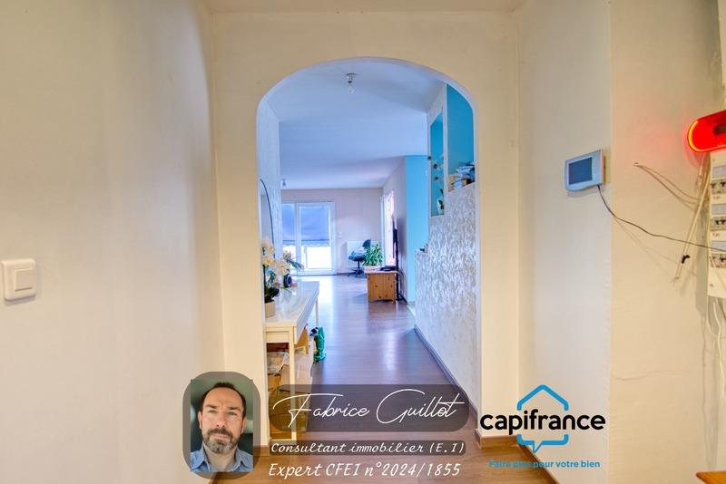 Maison - 241 m² - 7 pièces