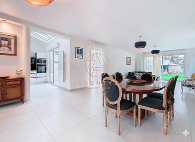 Maison - 165 m² - 7 pièces