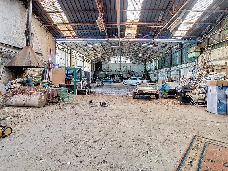 Villa - 342 m² - 8 pièces