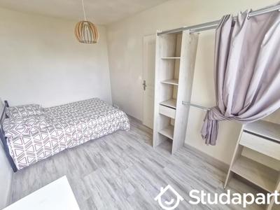 Chambre - 10 m² - 1 pièce