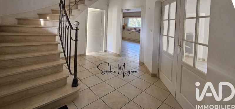 Maison - 206 m² - 8 pièces