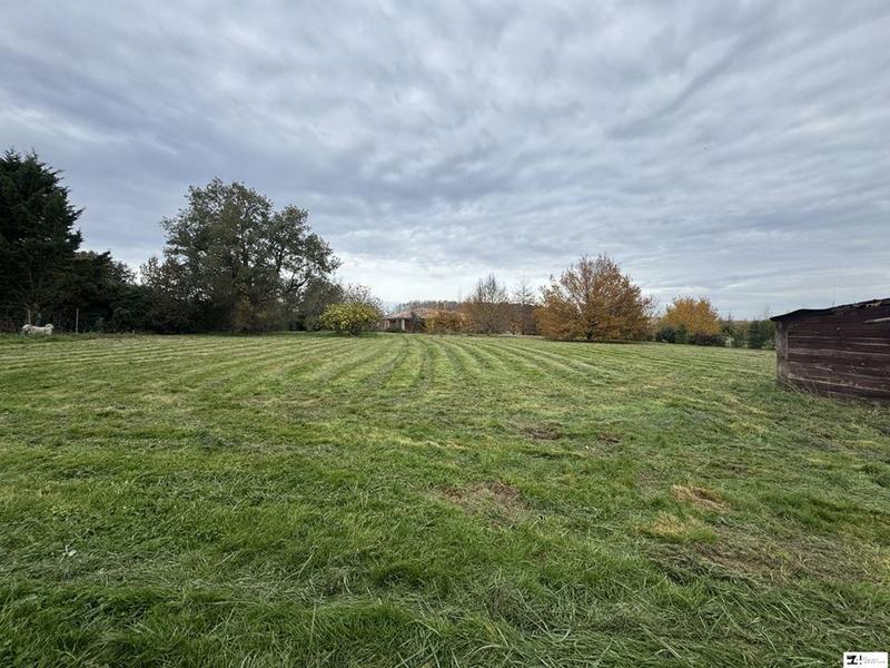 Terrain - 1 500 m²