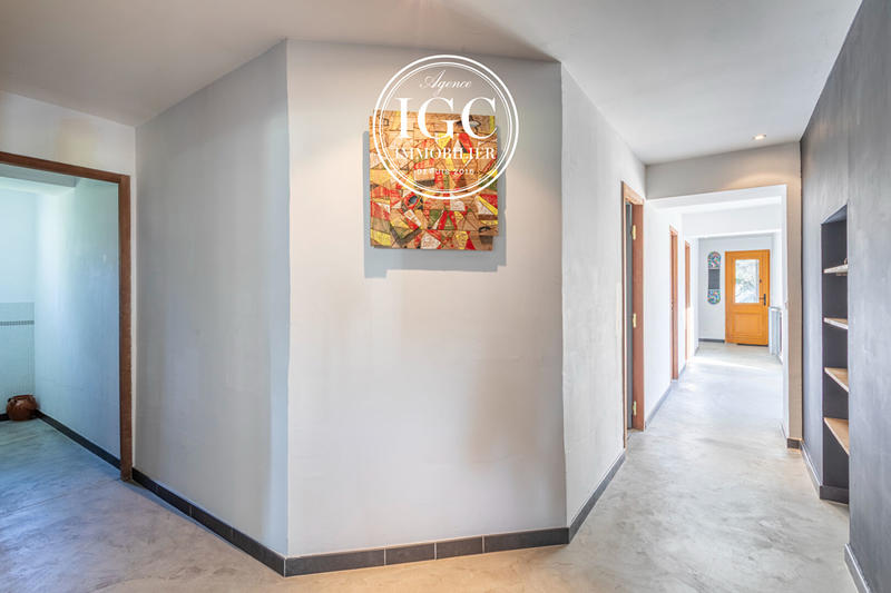 Villa - 240 m² - 5 pièces