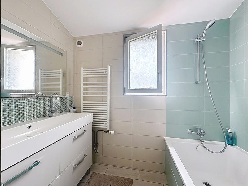 Maison - 95 m² - 5 pièces