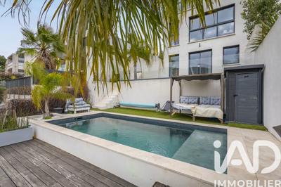 Maison - 142 m² - 6 pièces