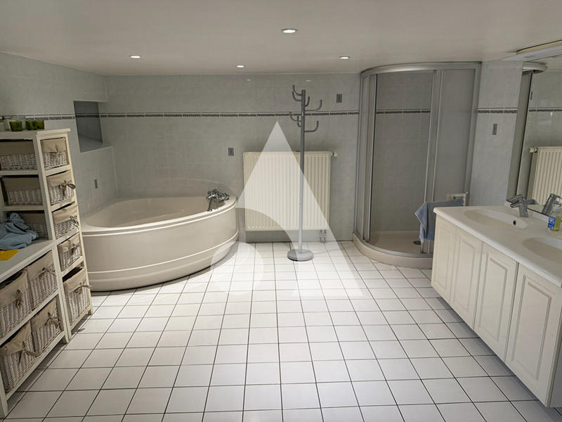 Maison - 131 m² - 6 pièces