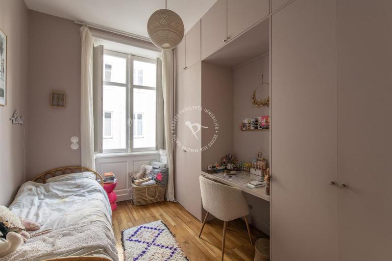 Appartement - 120 m² - 4 pièces