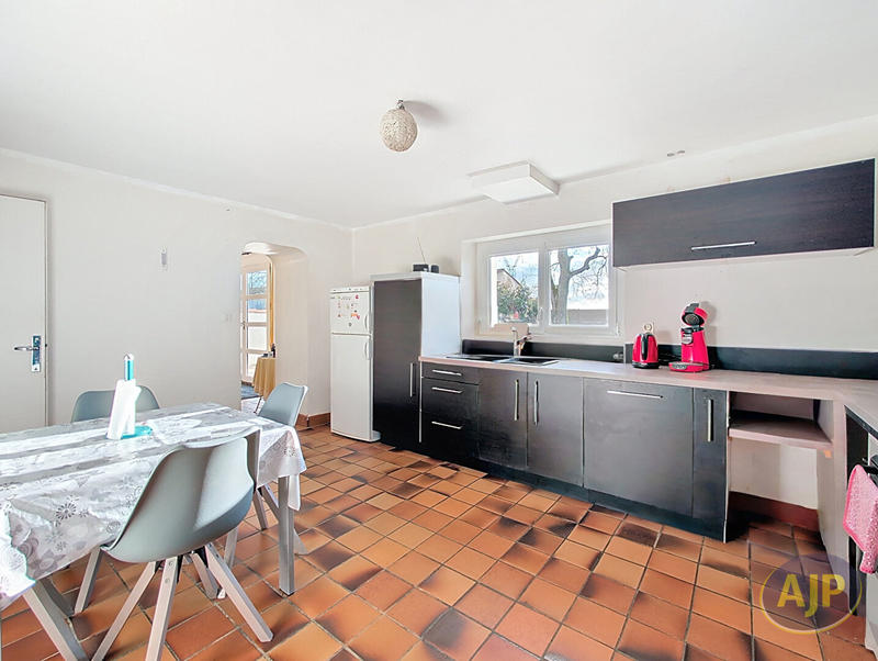 Maison - 92 m² - 4 pièces